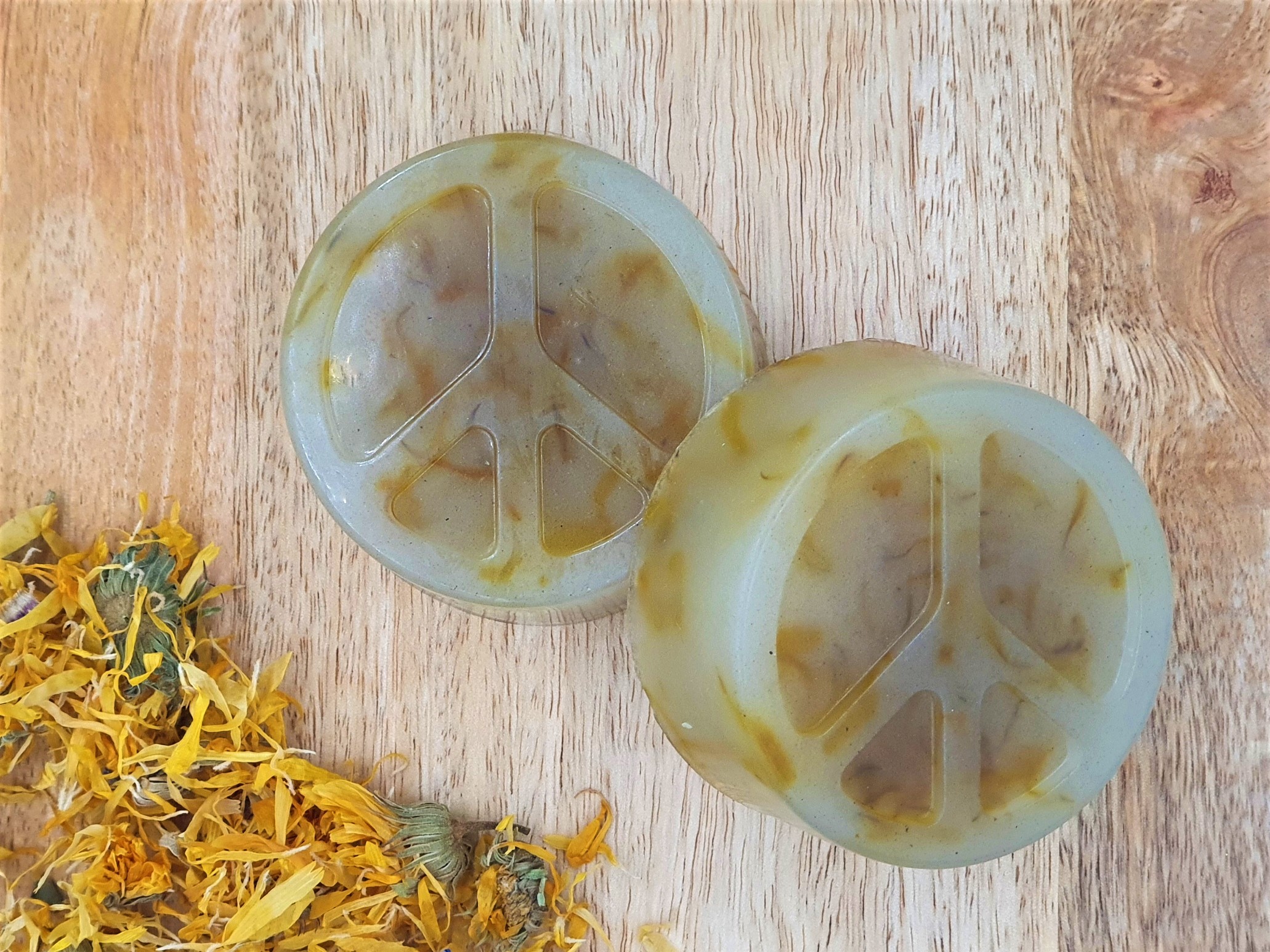 Patchouli, Vanilla and Sandalwood with Green clay and Calendula soap